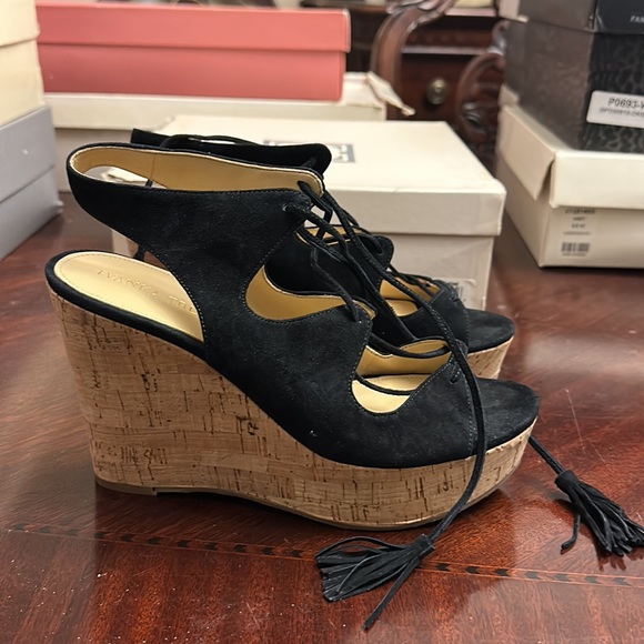 Ivanka Trump - Picture 2 of 4